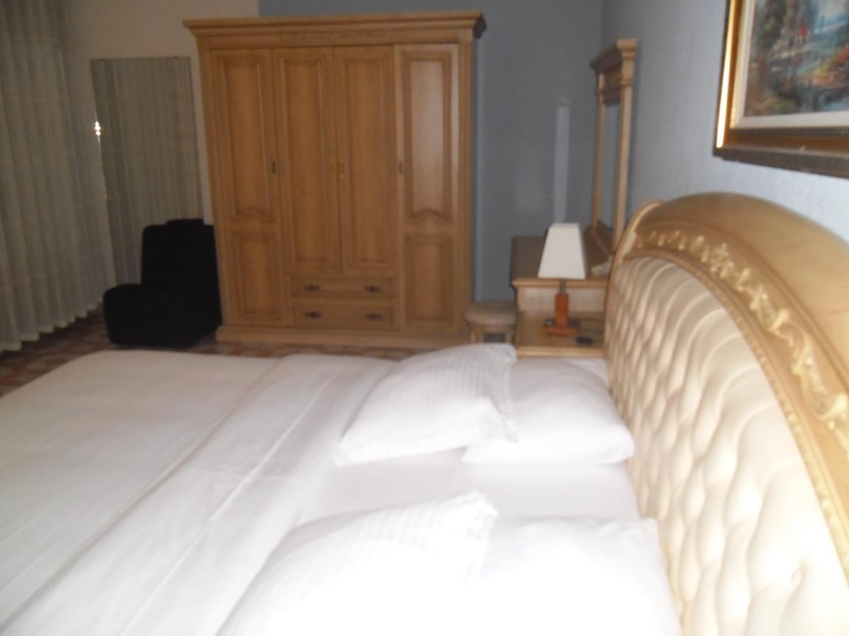 Hotel Vivi Palace Matadi Εξωτερικό φωτογραφία
