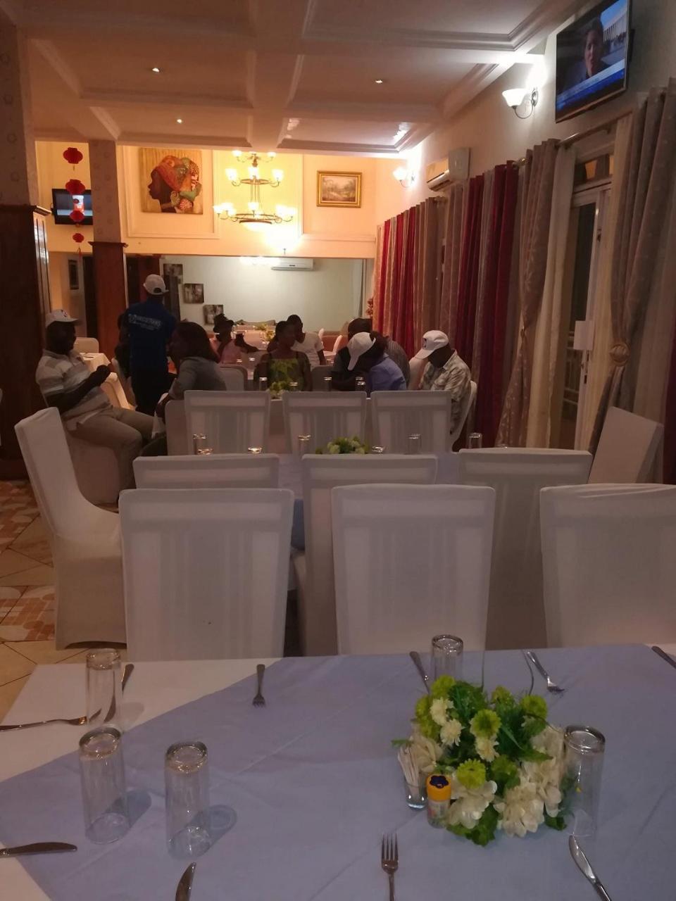 Hotel Vivi Palace Matadi Εξωτερικό φωτογραφία